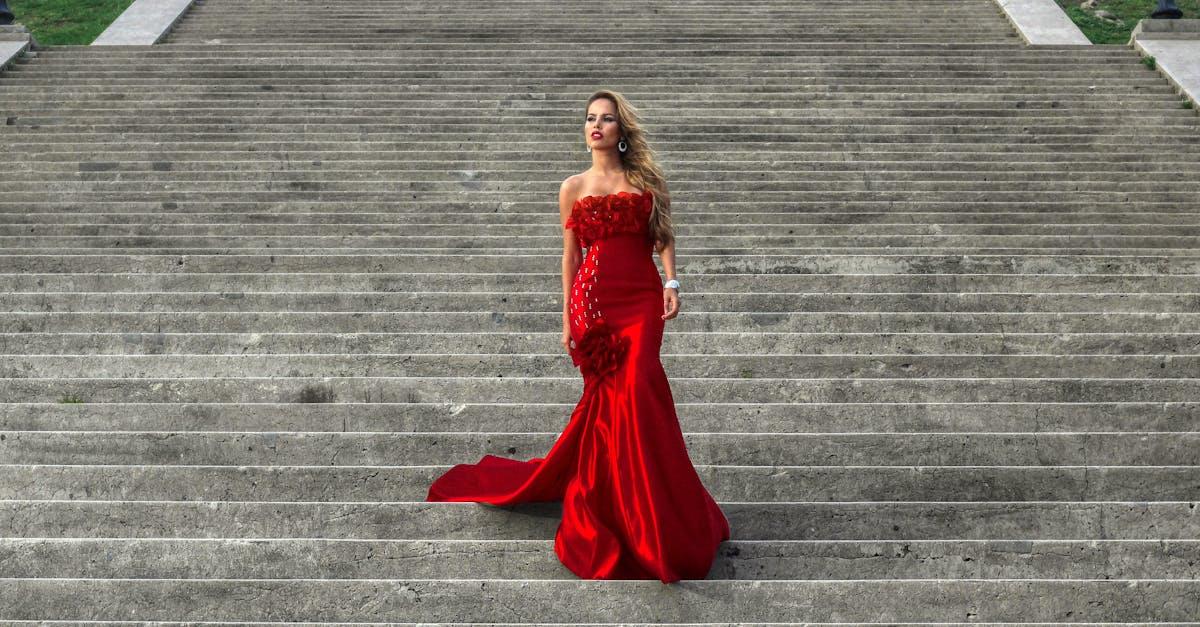 High fashion co to jest? Przewodnik po najwyższej modzie, domach mody i pokazach