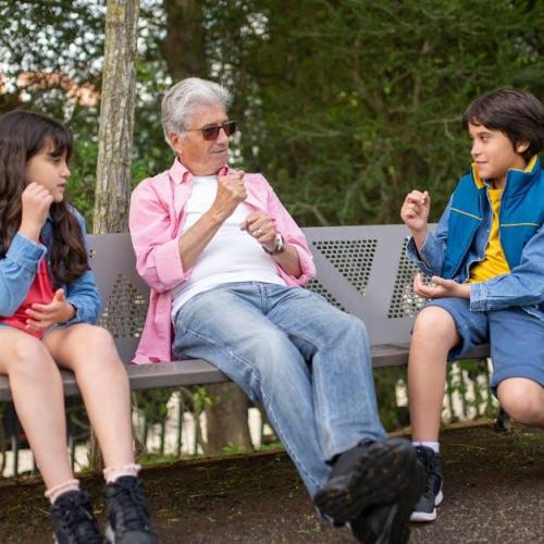 Rodzinna wyprawa do parku: jak zaplanować idealny dzień pełen zabawy i relaksu