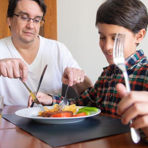 Rodzinne rytuały, które zostają w pamięci: jak tworzyć tradycje budujące więzi na lata
