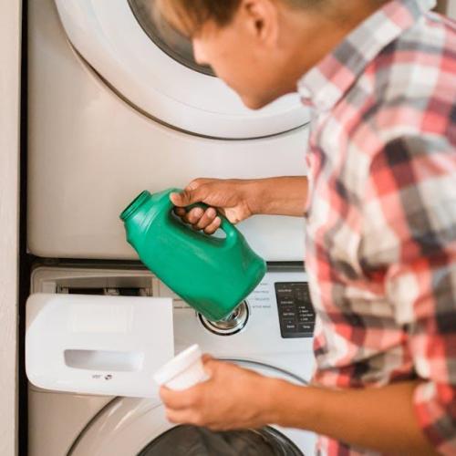 Pranie które nigdy się nie kończy: prosty system, dzięki któremu odzyskasz czas i porządek w domu