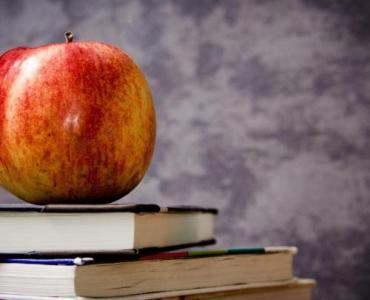 Książki dla kobiet szukających inspiracji: 15 tytułów, które dodają skrzydeł