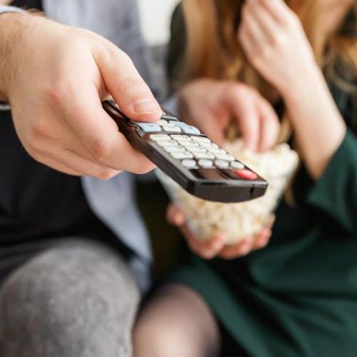 Filmy pełne humoru i dobrego nastroju: 25 propozycji na poprawę dnia